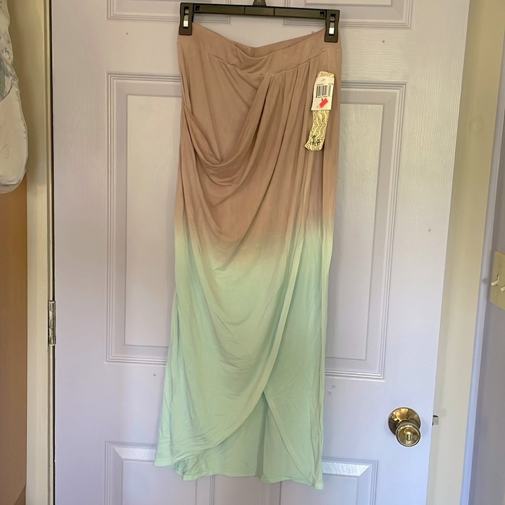 Brand new cute ombré jersey skirt
